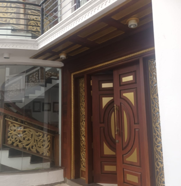 HOUSE FOR SALE