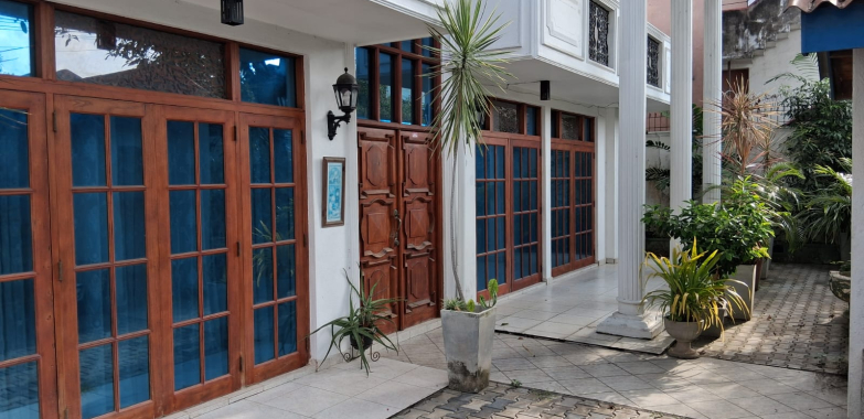 HOUSE FOR SALE